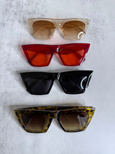 Load image into Gallery viewer, Catcall