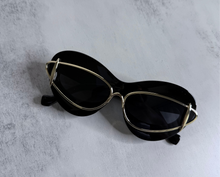 Load image into Gallery viewer, Savage