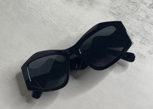 Load image into Gallery viewer, Superstar