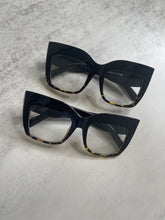 Load image into Gallery viewer, Reign