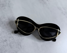 Load image into Gallery viewer, Savage