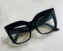 Load image into Gallery viewer, Reign