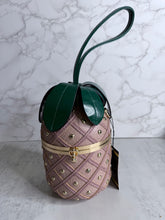 Load image into Gallery viewer, Pineapple Luxe
