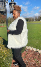 Load image into Gallery viewer, Snowfur Vest
